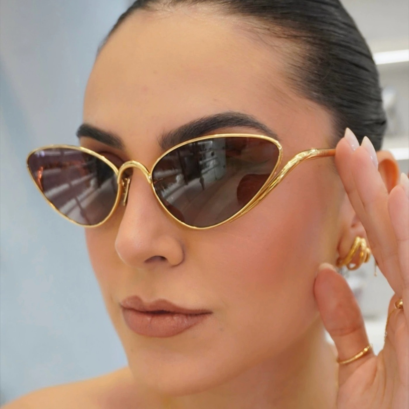 imgi_3_O1CN015T0MYn1xG7sA6FdVi_2220748736415-0-cib.jpg_.jpeg Fashion New Cat-Eye Sunglasses - Stylish Versatile Street Photography Influencer Metal Irregular Shape Sunglasses for Trendy Women - Image 1